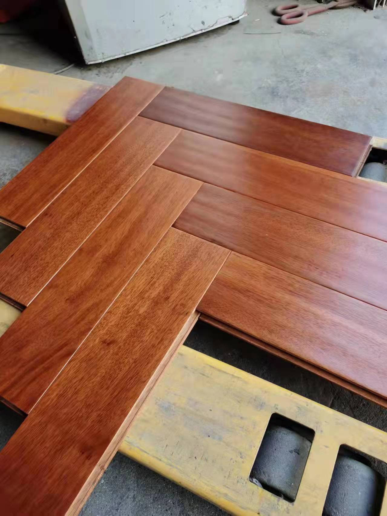 上海实木复合地板